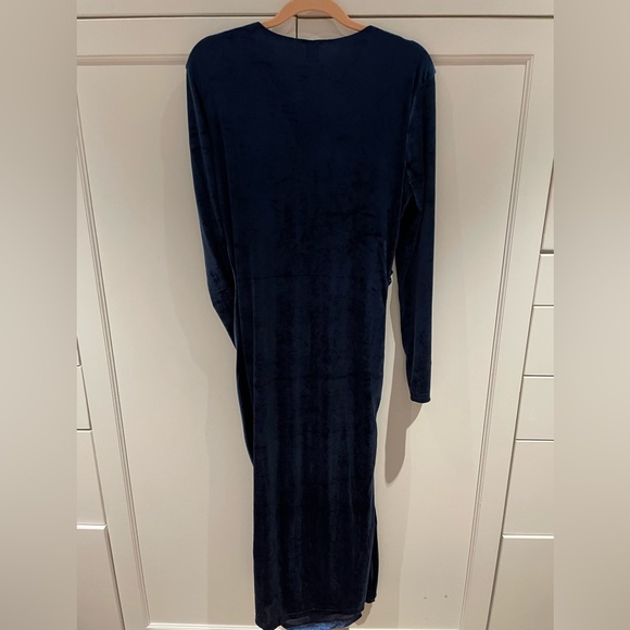 Velvet navy blue dress with ruched detail - Picture 3 of 4